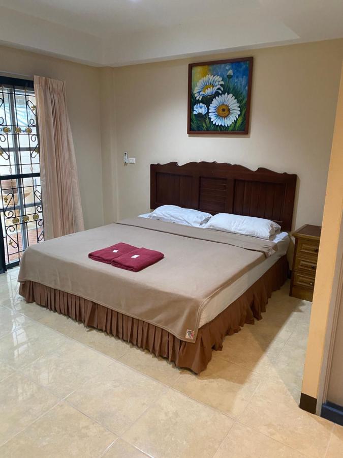 Orient House Hostel Pattaya Ngoại thất bức ảnh